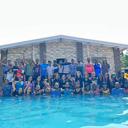 Military Farmhouse Resort Badlapur Bagian luar foto